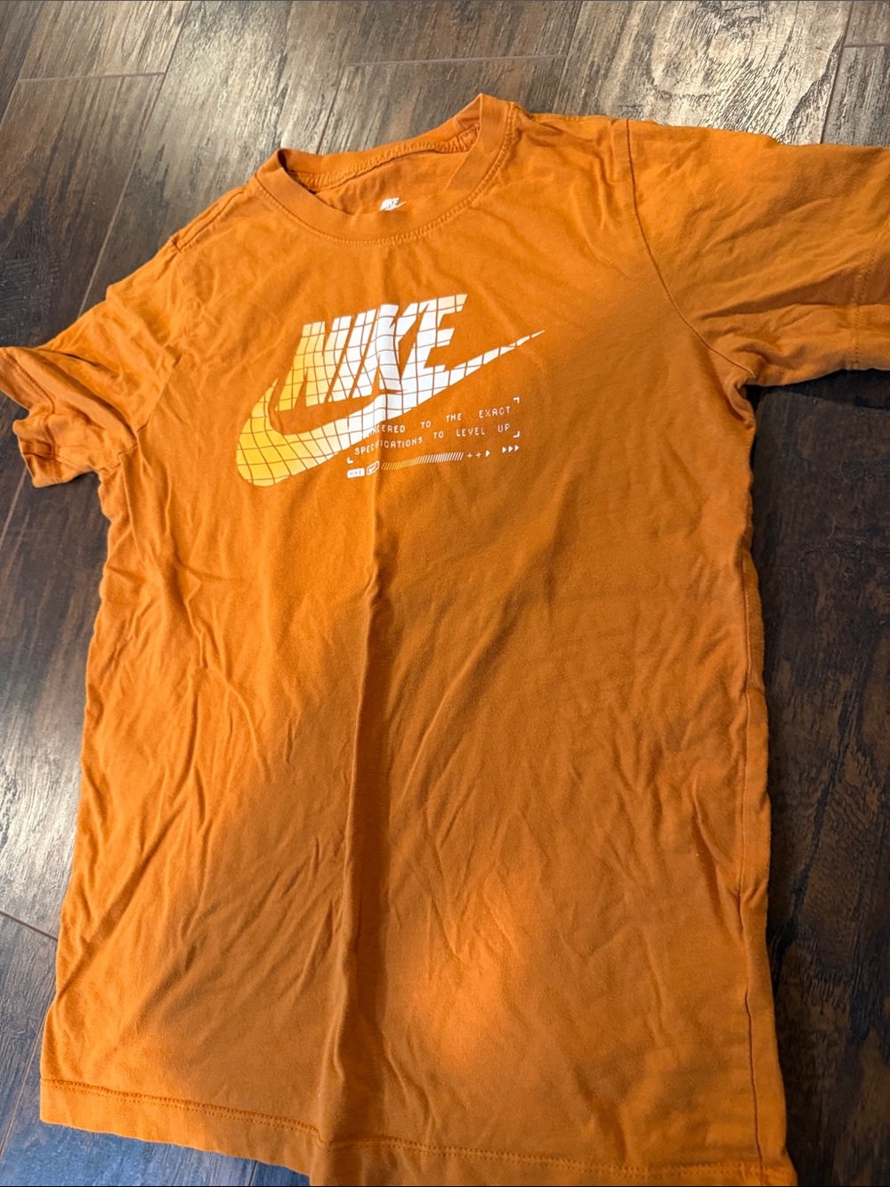 Boys Nike orange tshirt large